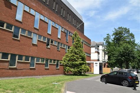 Windsor Police Station © N Chadwick cc-by-sa/2.0 :: Geograph Britain and Ireland