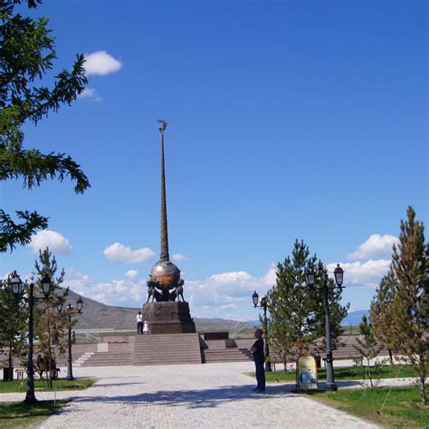 OBELISK CENTER OF ASIA (Kyzyl) - 2022 Qué saber antes de ir - Lo más comentado por la gente ...
