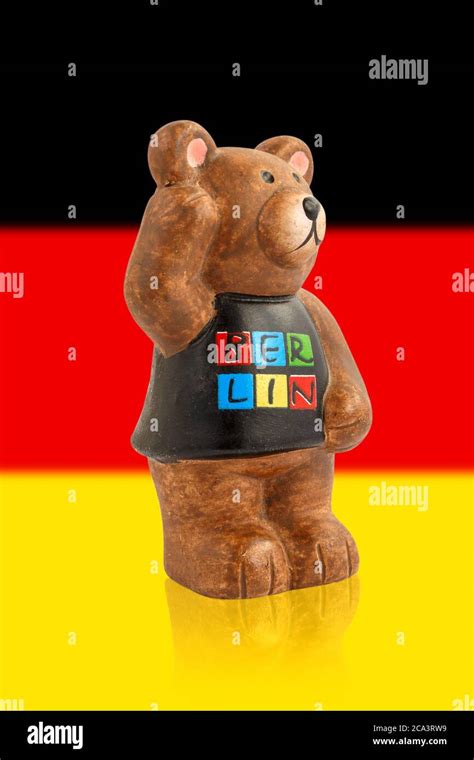 Berlin bear symbol emblem city hi-res stock photography and images - Alamy