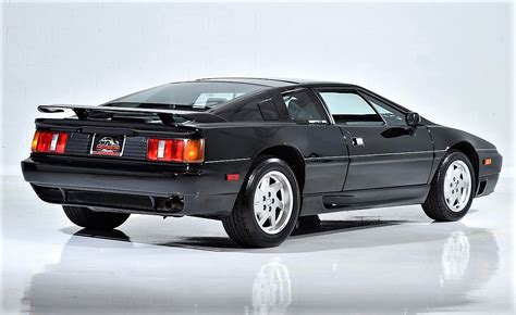 High-spirited 1990 Lotus Esprit Turbo SE, an affordable exotic sports car