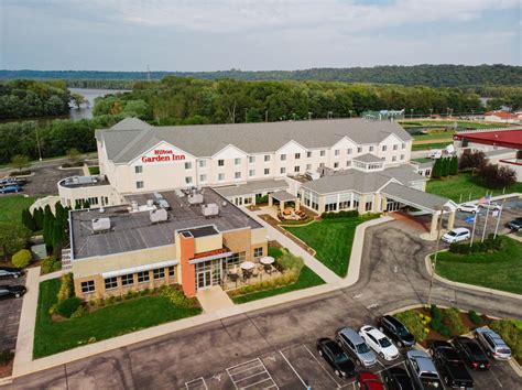 Host your meeting or event at the Hilton Garden Inn at Q Casino in Dubuque, Iowa