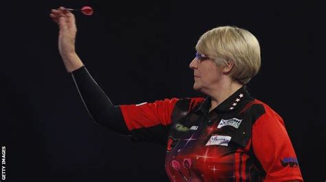 Lisa Ashton sets women's scoring record in UK Open win - BBC Sport