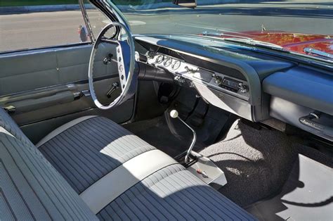 1961 CHEVROLET IMPALA SS 409 BUBBLE TOP - Interior - 185502