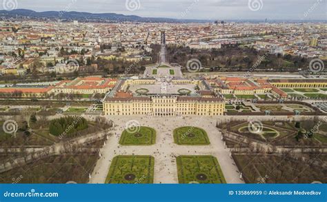 Schonbrunn Palace in Vienna Editorial Stock Image - Image of imperial ...