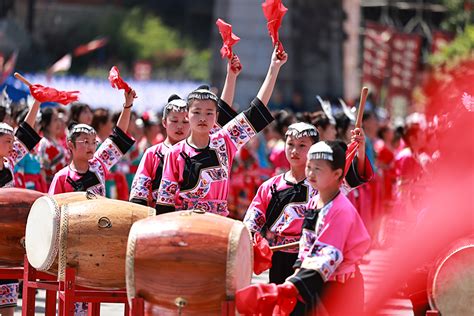 Miao people celebrate Huashan Festival in Chongqing of page 4 | www.chinaservicesinfo.com