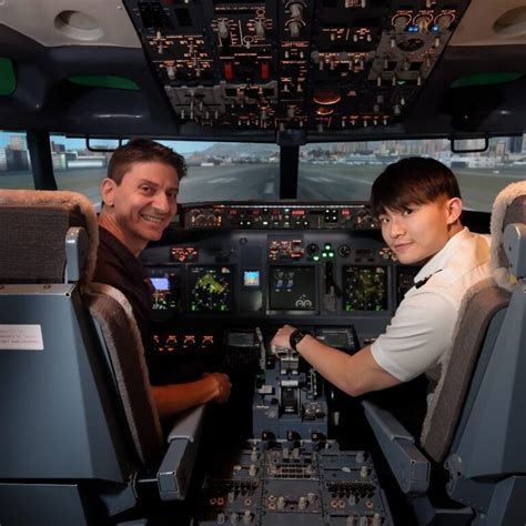 Boeing 737 Flight Simulator Experience – ExplorerSG