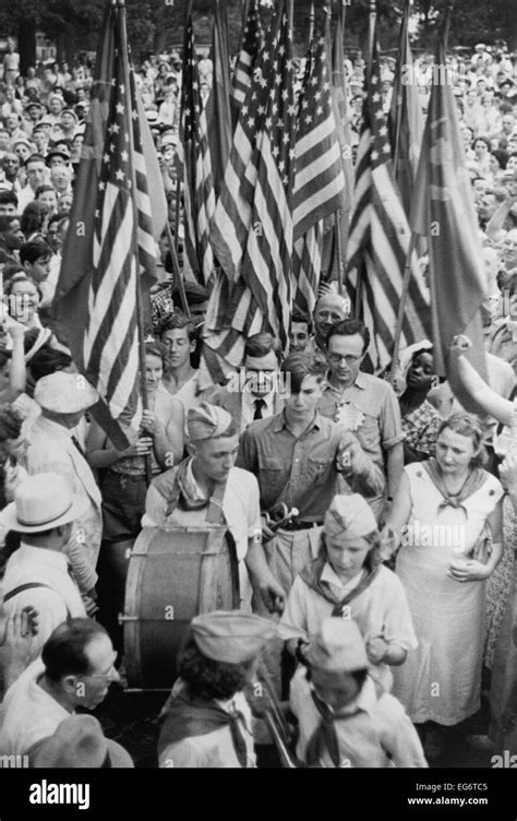 Earl Browder surrounded by people at a Communist Party rally. Chicago ...