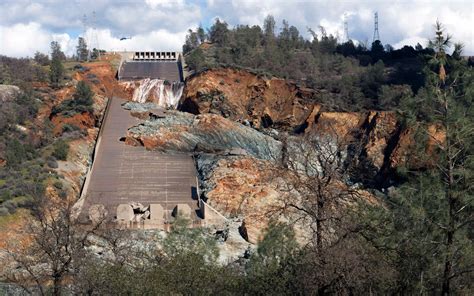 Oroville Dam: Potential causes of spillway collapse released