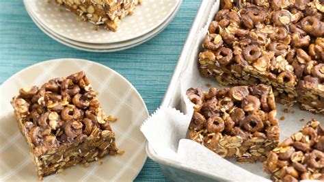 No-Bake Oatmeal Chocolate Chip Cookie Bars recipe from Betty Crocker