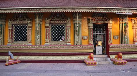 Exploring Vientiane temples and Buddha Park - While You Stay Home