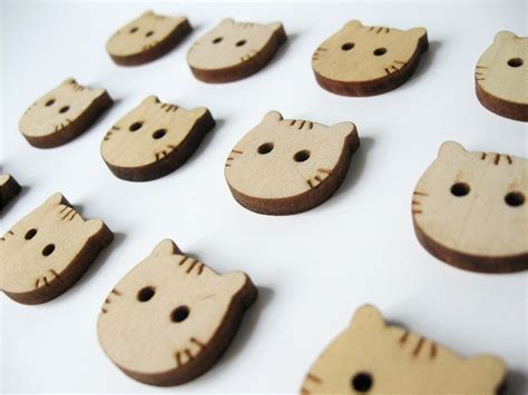 Wood Button Cat Face Shaped Natural dyed Wooden Button