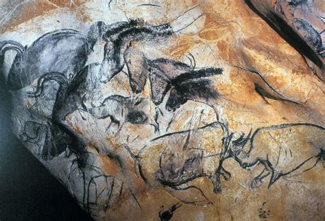 The Fine Cave Paintings of Chauvet-Pont-d'Arc Cave - Amusing Dunia