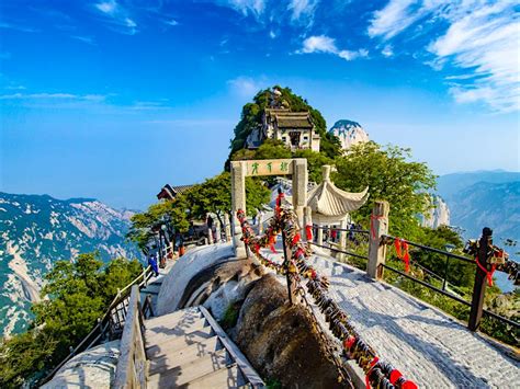 Escape from Xi'an: Hiking Hua Shan, China's sacred Taoist peak - Lonely ...