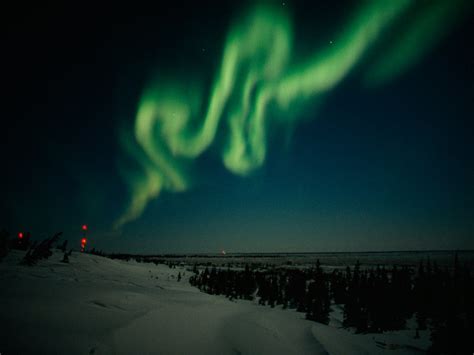 Auroras Article, Magnetic Storms Information, Auroral Activity Facts ...