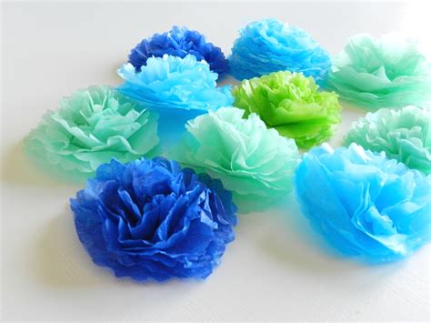 Grow Creative Blog: Mini Tissue Paper Flowers Tutorial