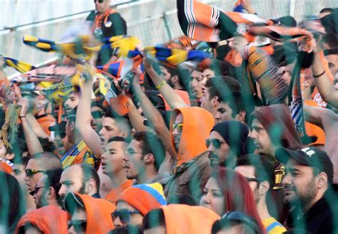 p22 omonoia apoel fans – apoel.net