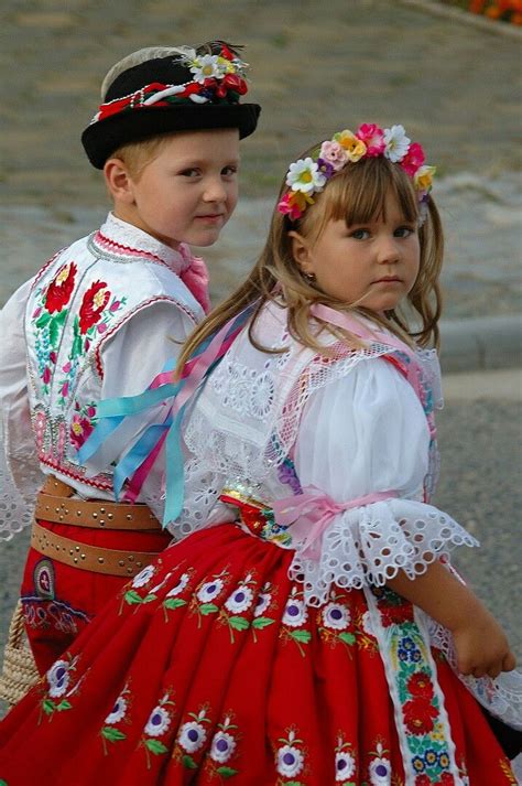 Slovakian children Kids Around The World, People Of The World, Folk Dresses, Flower Girl Dresses ...