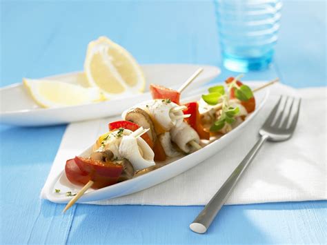 Dover Sole Roulades with Mushrooms and Peppers recipe | Eat Smarter USA