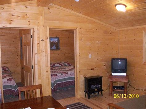 Rustic Cabins - Keystone - South Dakota | American Pines Cabins