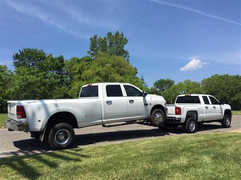 Things To Know Before Buying A Pick Up Truck For Towing Purposes | Detroit Wrecker Sales