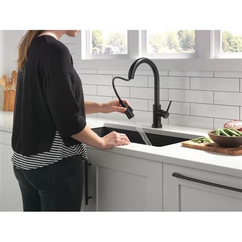 Delta Trinsic Touch2O Matte Black Single Handle Touch-on Pull-down ...