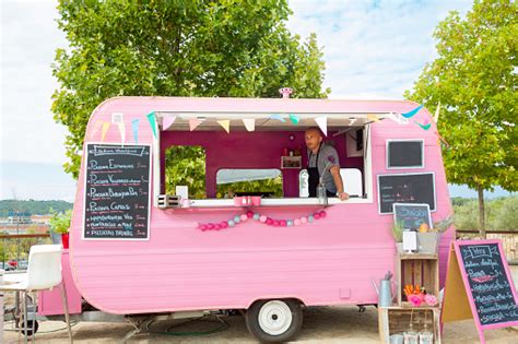 Pink Food Truck Stock Photo - Download Image Now - Food Truck, Pink ...