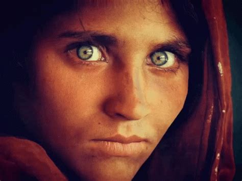 National Geographic Woman GIF - National Geographic Woman Afghanistan - Discover & Share GIFs