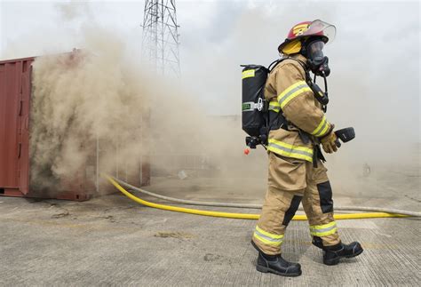 DVIDS - Images - RAF Alconbury firefighters training [Image 5 of 5]