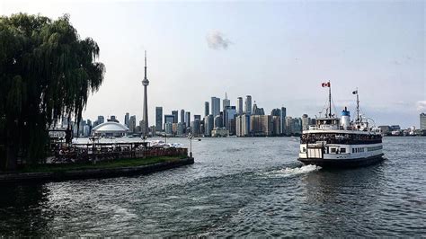 A guide to navigating the ferry to the Toronto Islands