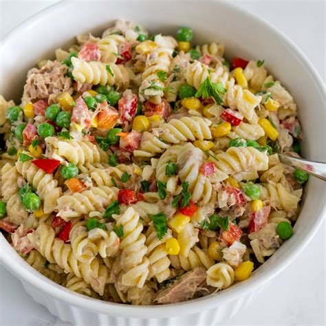 Easy Tuna Pasta Salad with Peas and Vegetables | Babaganosh