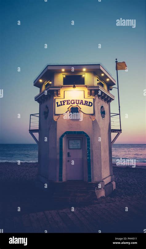 Vintage Lifeguard Station Stock Photo - Alamy