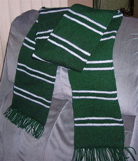 Slytherin Scarf | Slytherin scarf for my oldest son for Chri… | Flickr