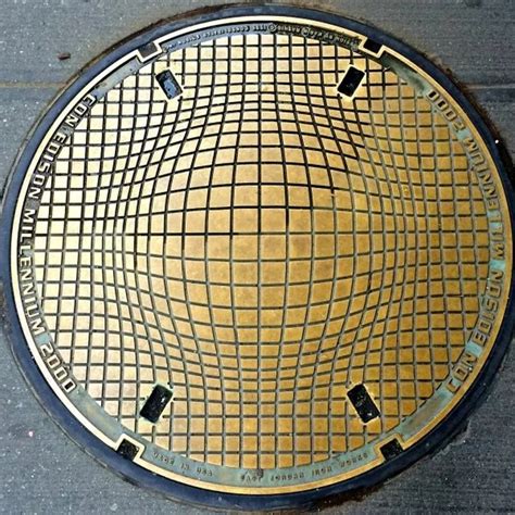 Manhole Art (27 pics)