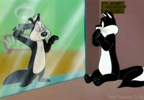 Pepe Le Pew Hello Bebe GIF | GIFDB.com