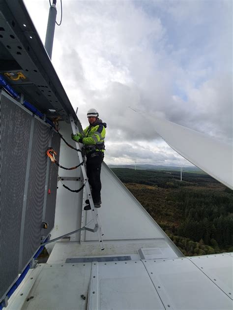 The importance of routine maintenance in wind turbines - Coast ...