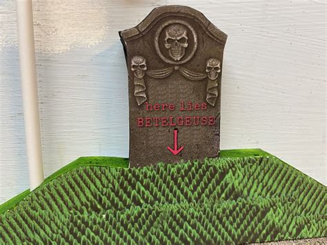 HO Scale BEETLEJUICE CEMETERY SCENE Halloween Building Flat - Decoration 1:87 | eBay