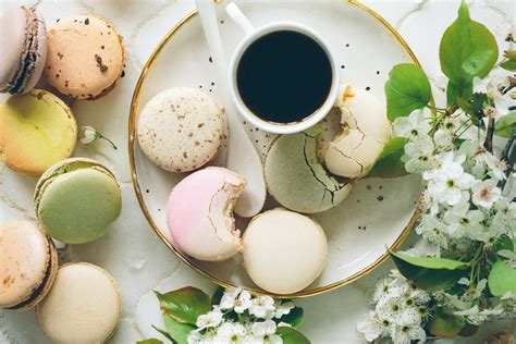 17 Delicious French Macaron Recipes • Insteading