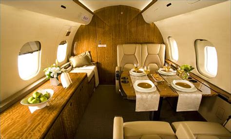 Jet Airlines: bombardier challenger 300 interior