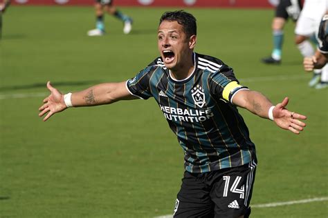 Chicharito thrilled with hot start, youth soccer initiative | AP News