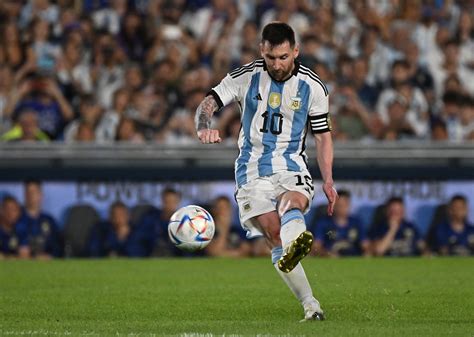 Messi registers 800th career goal as Argentina return to action | Daily ...