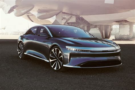 Lucid Air's 517-mile range leaves Tesla in the rear view