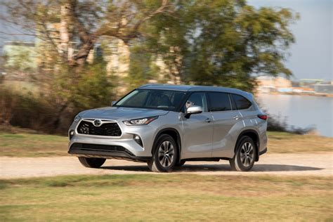 2020 Toyota Highlander Review, Ratings, Specs, Prices, and Photos - The Car Connection