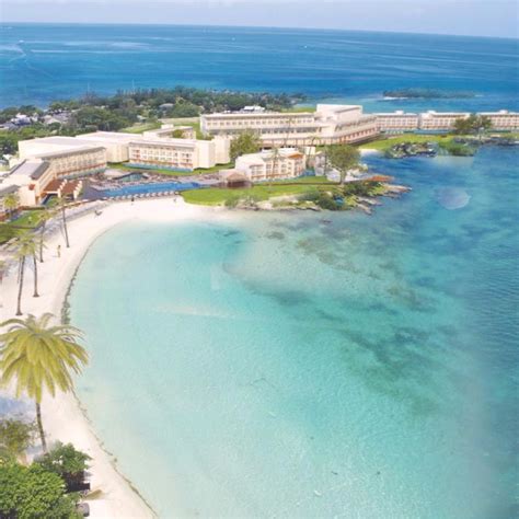 Discover family-friendly paradise at Royalton Negril Resort & Spa. Keep ...