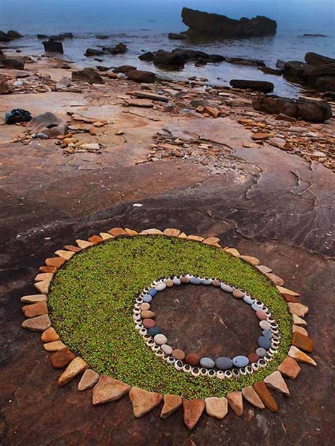 Stunning Circular Land Art Made of Rocks and Leaves