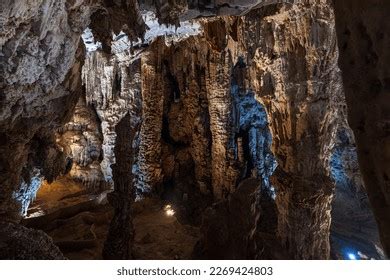 1,750 Limestone And Dolomite Caves Images, Stock Photos, 3D objects, & Vectors | Shutterstock