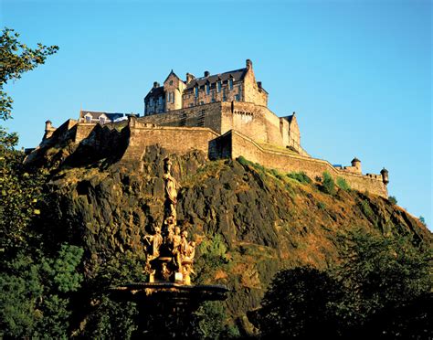 Edinburgh Castle | History, Treasures, & Facts | Edinburgh castle, Edinburgh, Iconic buildings