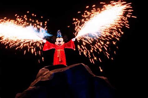 Disney's Hollywood Studios Live Entertainment - Fantasmic!