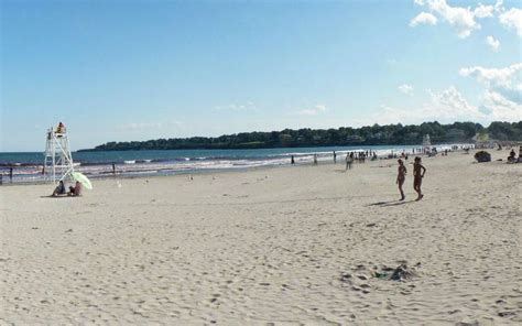 Easton's Beach / Rhode Island / USA // World Beach Guide