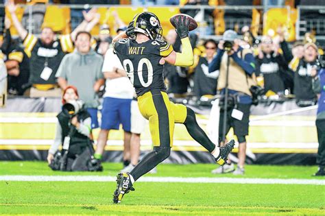 T.J. Watt’s scoop-and-score lifts Steelers past Browns 26-22 as ...