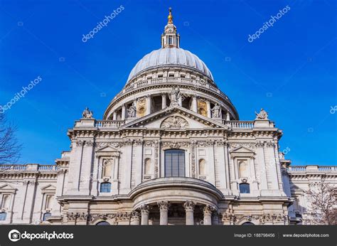 Architecture of St Paul's Cathedral Stock Photo by ©asiastock 188798456